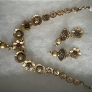 Vintage Blossom: Antique Gold Floral Link Jewelry Set