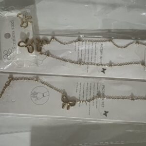 Everyday Chic: Gold-Tone Bow Bracelet & Earring Set (Stainless Steel)